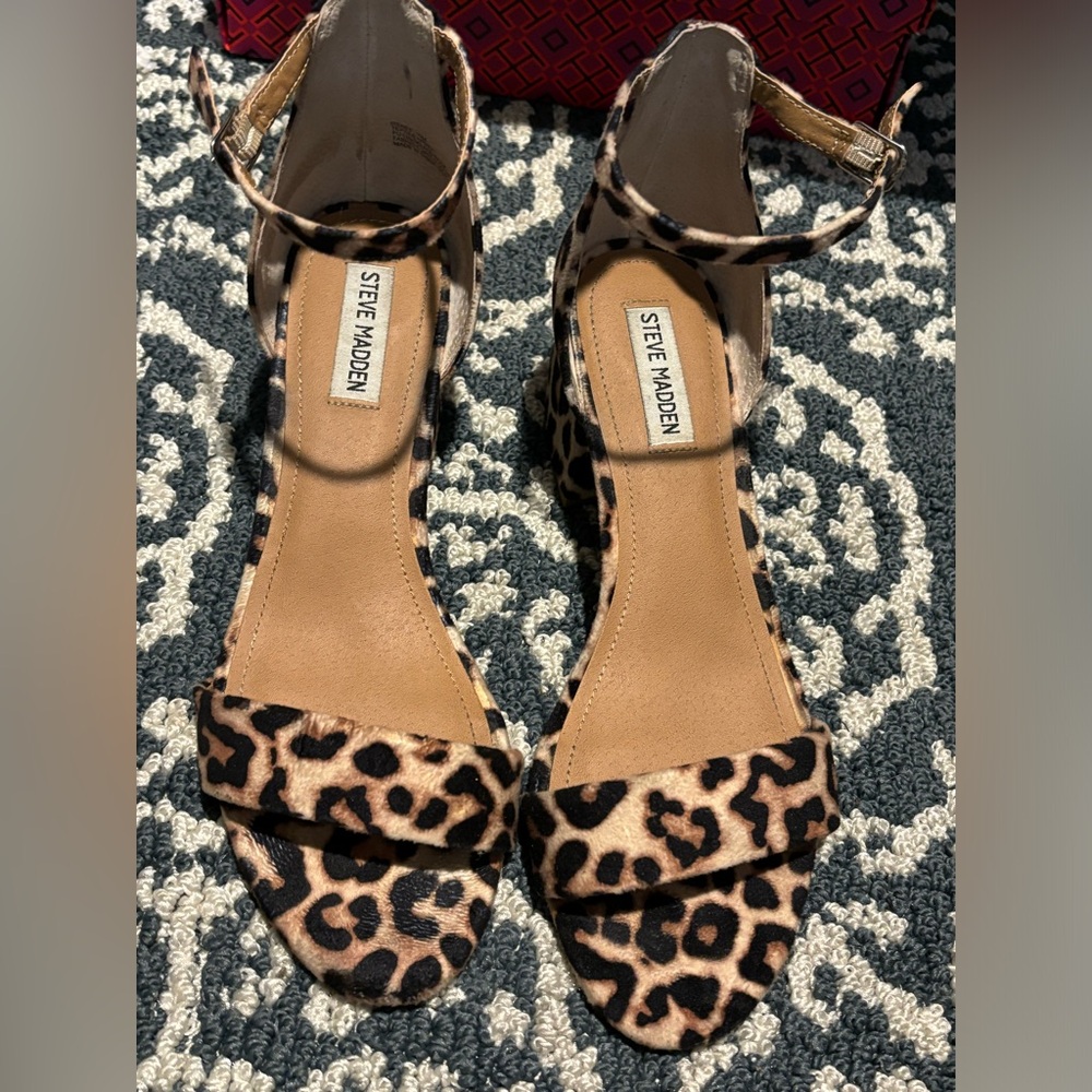 Steve Madden strap heels size 10